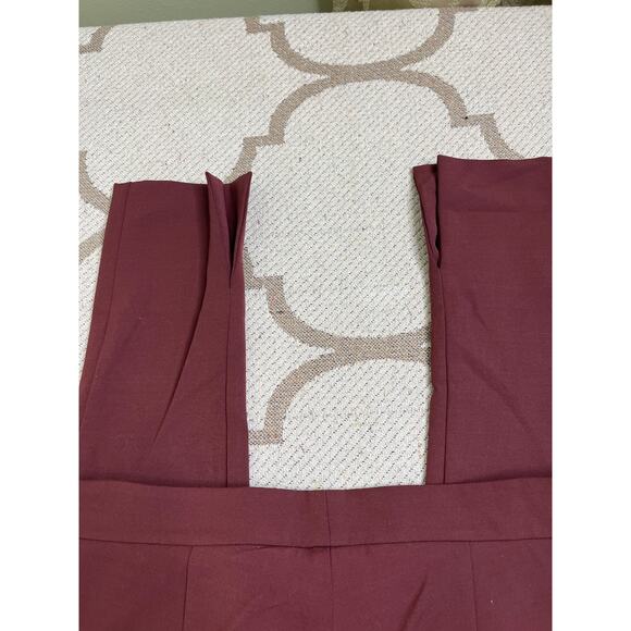 AKRIS slim stretch skinny viscose interior slit hem burgundy pants, size 4 - Picture 12 of 13